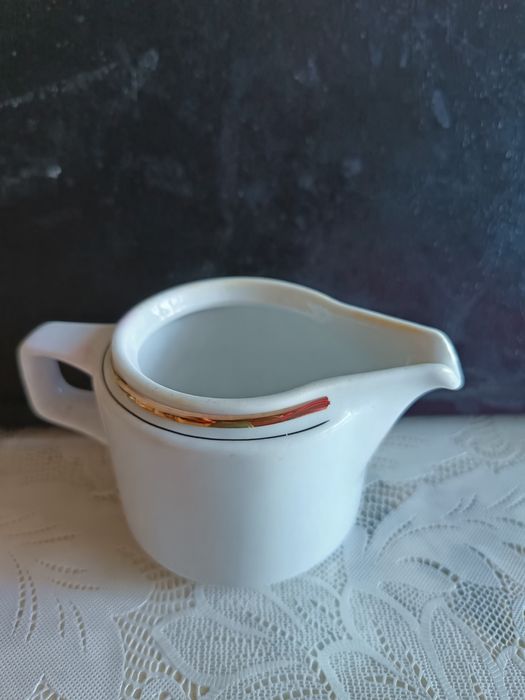 Молочник сливочник
