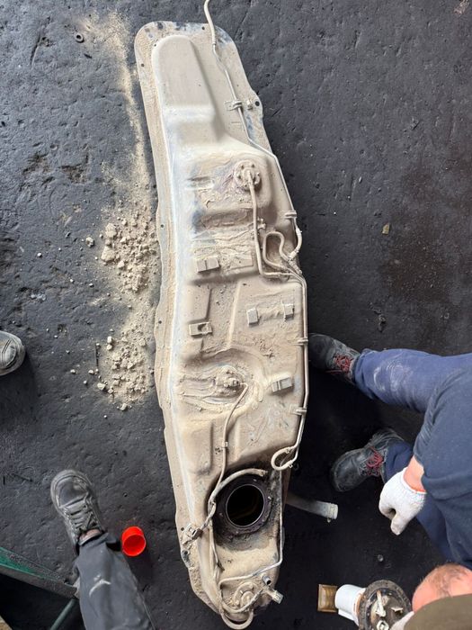 Бензобак Паджеро 4