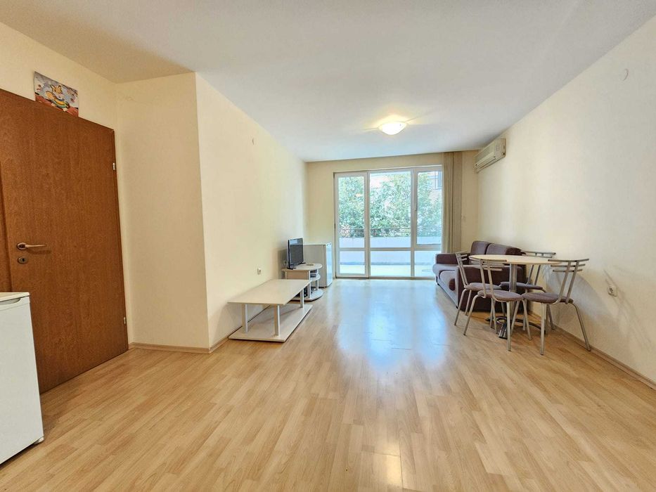 Продава се Двустаен апартамент в к.к. Елените - 70 кв.м за 999 €/кв.м - Снимка #1