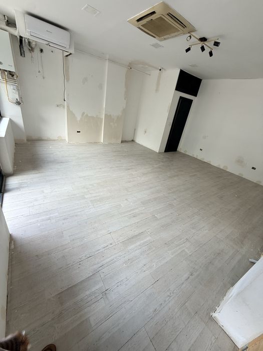 Inchiriez spatiu comercial