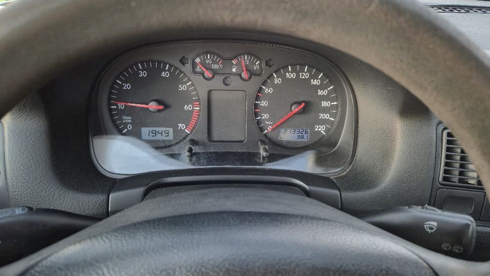 VW Golf 2003,1.4 benzină