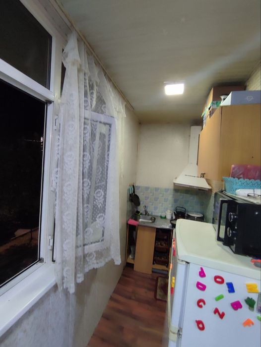 Uy sotiladi mebel texnikasi bilan