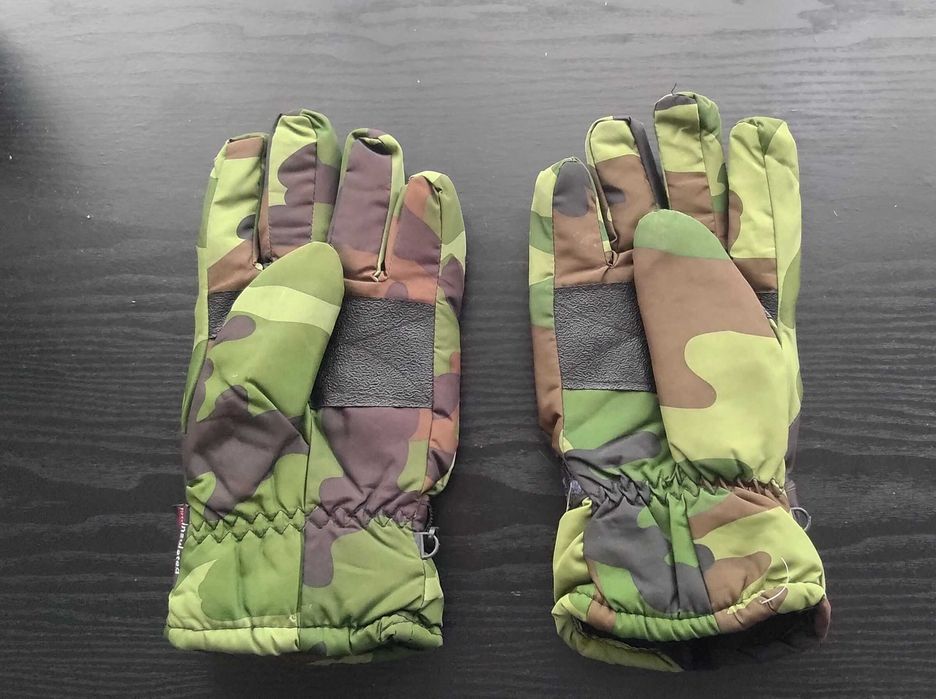 Камуфлажни ръкавици