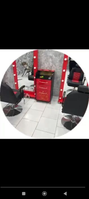 Goʻzallik saloni uchun mebellar srochna sotiladi