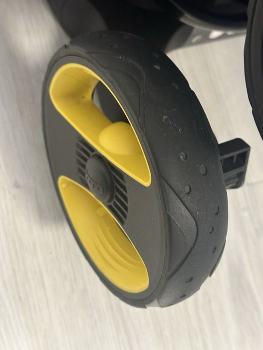 Carucior Scoica Doona 2 in 1 Negru – Set complet