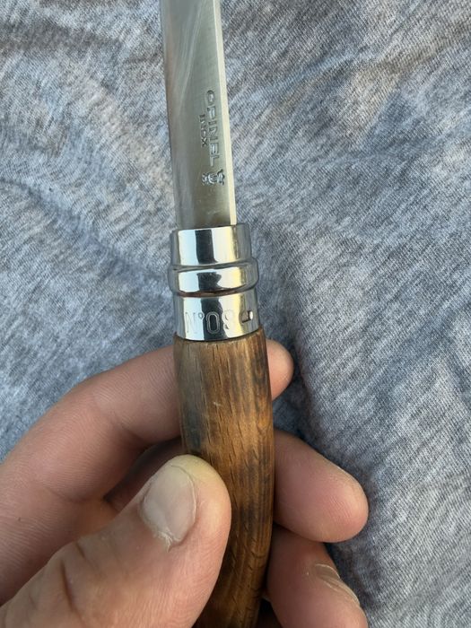 Se vinde doua bricege opinel