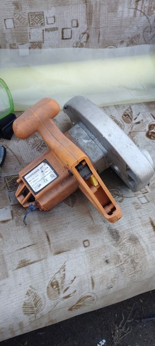 Продам электро циркулярку на запчасти