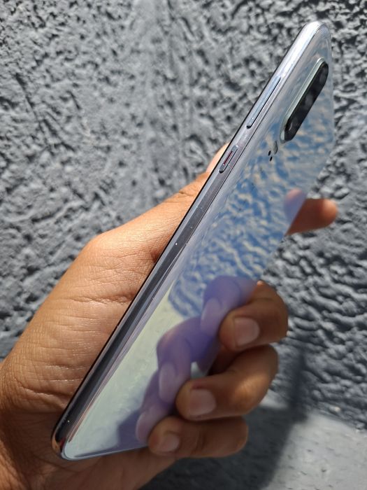 Huawei p30-Перфектен