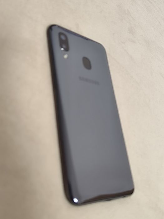 Samsung A20E                             .