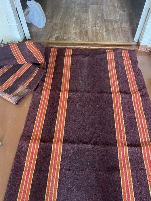 Срочно Продаю палас б/у  размер 1,5 *2