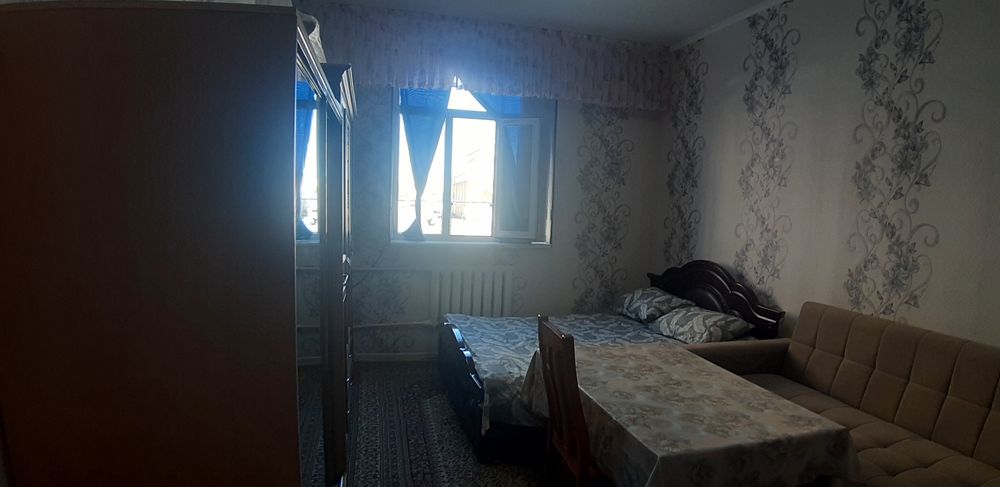 5 мкр. Орбитада 1 хонали 1 этажда падвали билан сотилади.