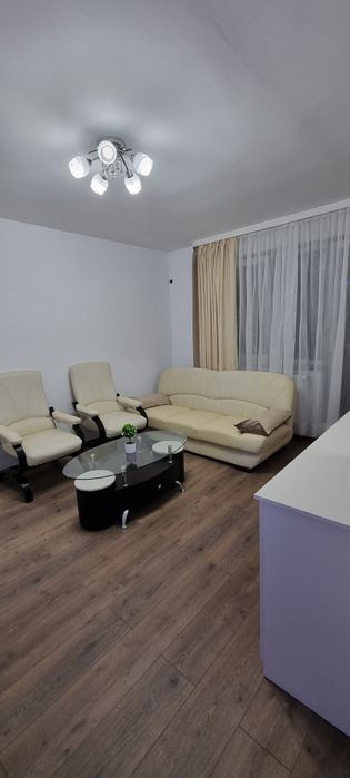 Apartament 2 camere de închiriat – complet renovat – Str. Careiului