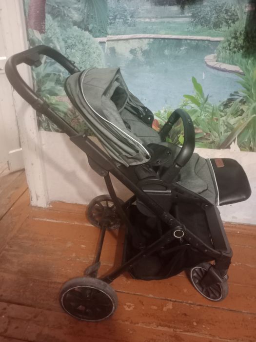 Прогулочная коляска.