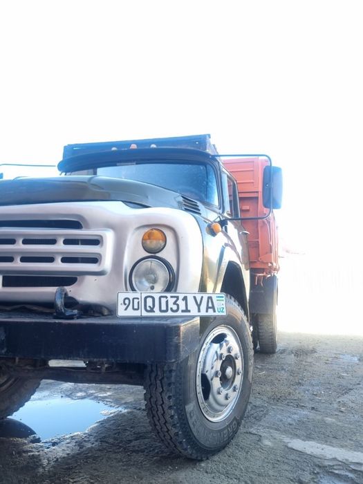 Zil 130 sotiladi yili 90.