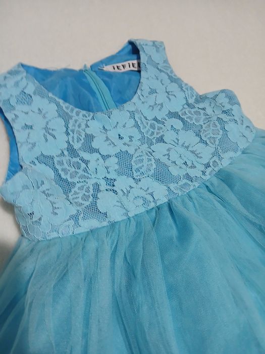 Разкошна синя рокля 80