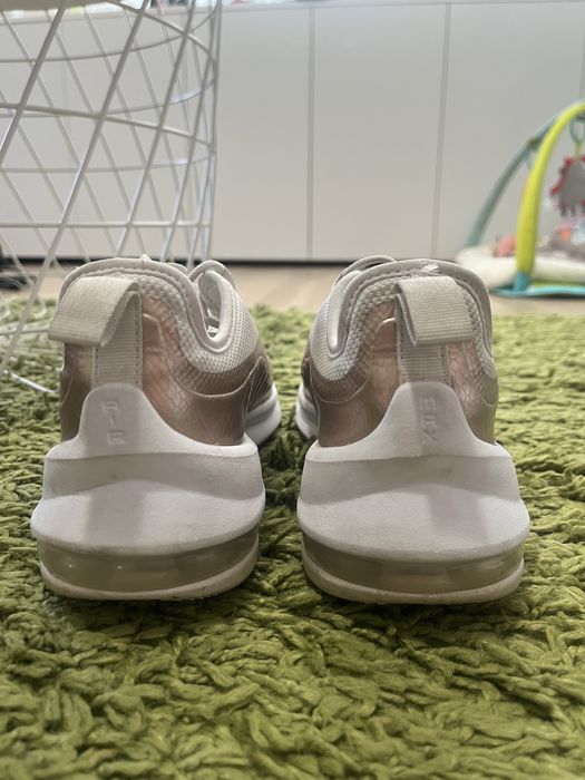 Nike Air Max Axis EP