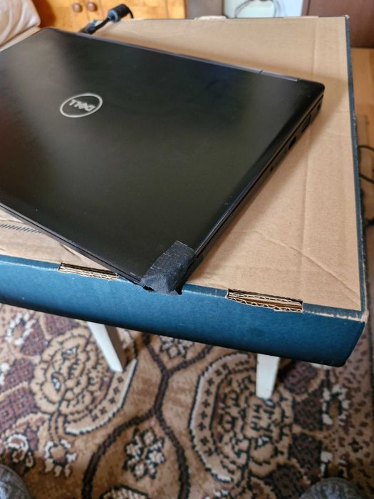 Dell 5580-I5 7440HQ-8 GB DDR4-SSD 128 GB M2-15,6''FULL HD IPS-WIN 11