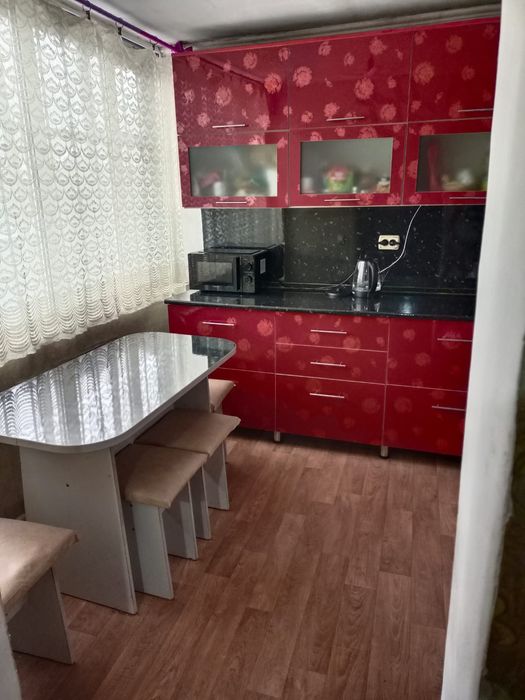 Уютный трёхкомнатный дом в 14 микрорайоне - заезжай и живи