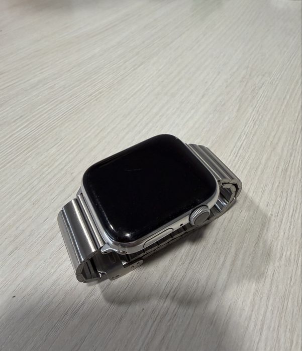 Apple watch 5. 44 mm
