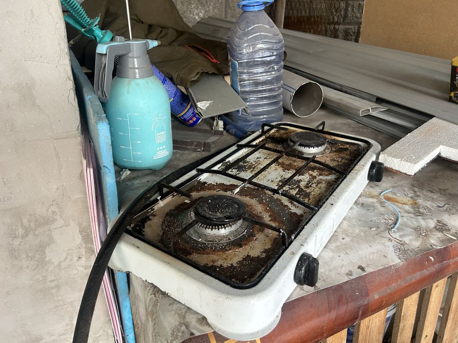 Продам газовую плиту