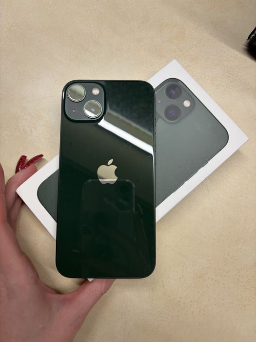 Продаю iphone 13    256гб