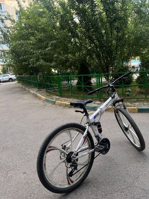 Продам велосипед BMW
