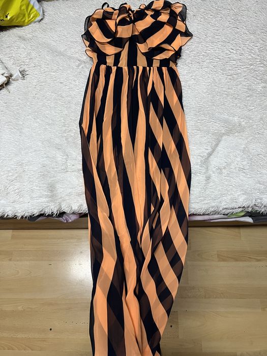 Платье продам