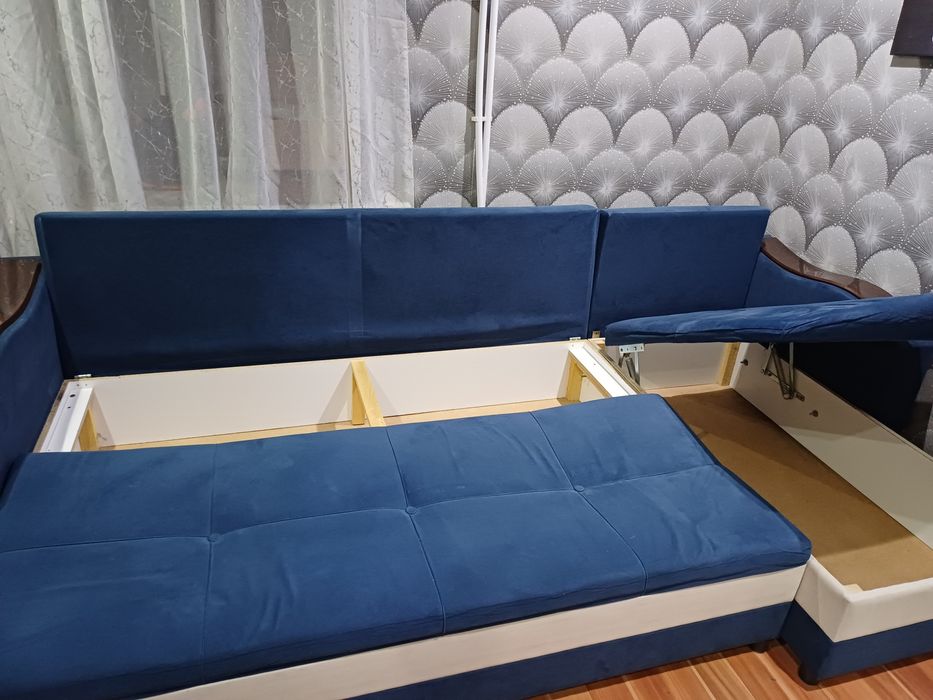 Продаётся угловой диван ,Срочно!!