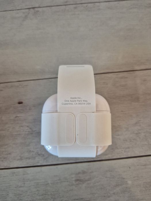 Airpods 4 sigilate