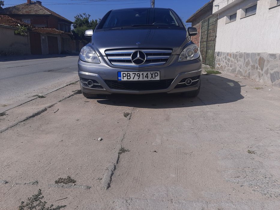 Продавам семейния Мерцедес