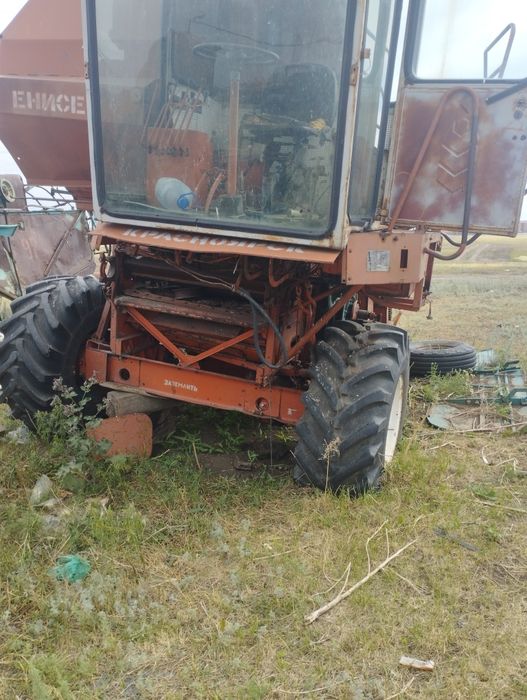 Продам комбайн Енисей
