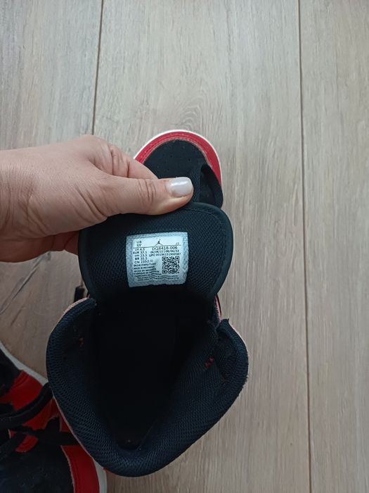 Маратонки  Nike Jordan 1 mid