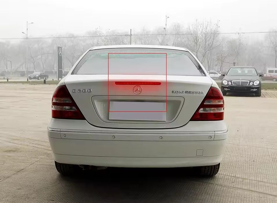 Трети Стоп Трета Светлина Mercedes С class W203