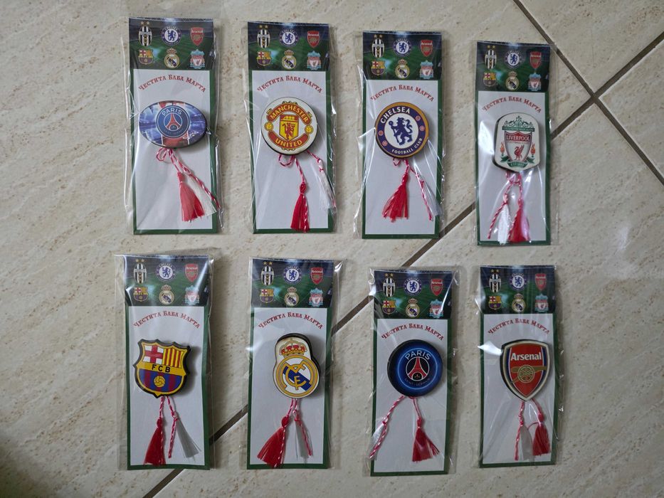 Мартеници Левски и Цска 1 брой 6лв, 5броя 25лв, 10броя 42лв, 20бр 75лв