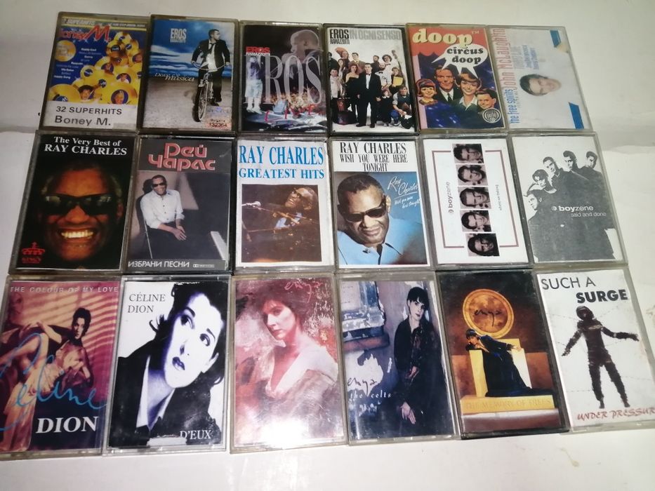 Аудио касети с различни изпълнители