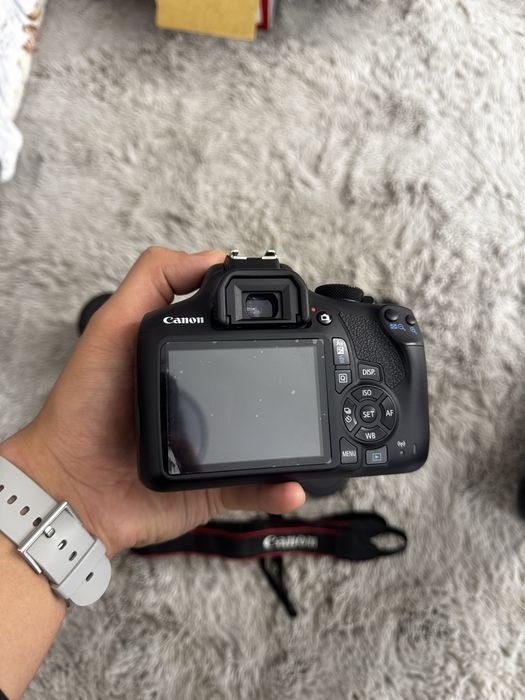 Canon 1300D фотоаппарат срочно продам