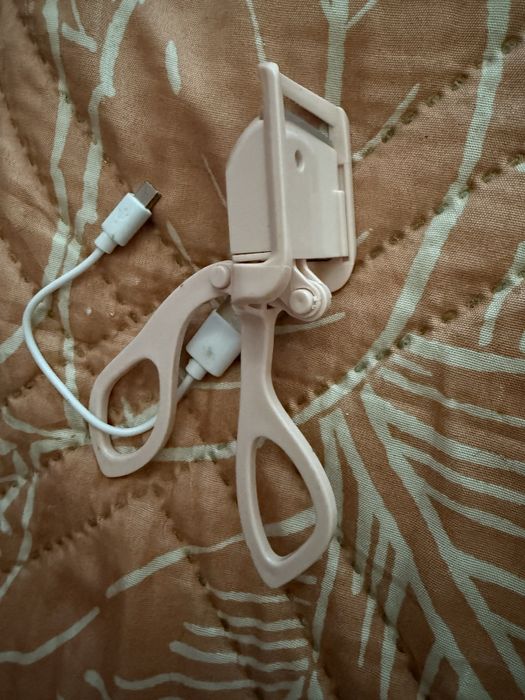 Извивачка за мигли