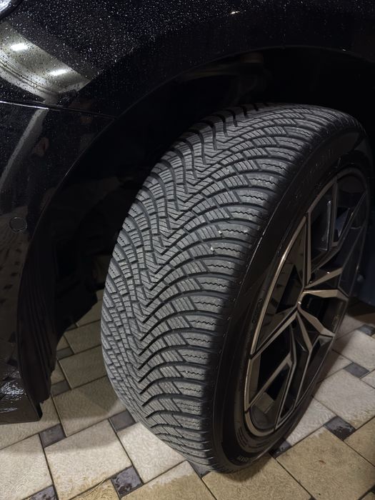 BMW R19 оригинал диски + лето Hankook + зима Laufenn — 245/45R19