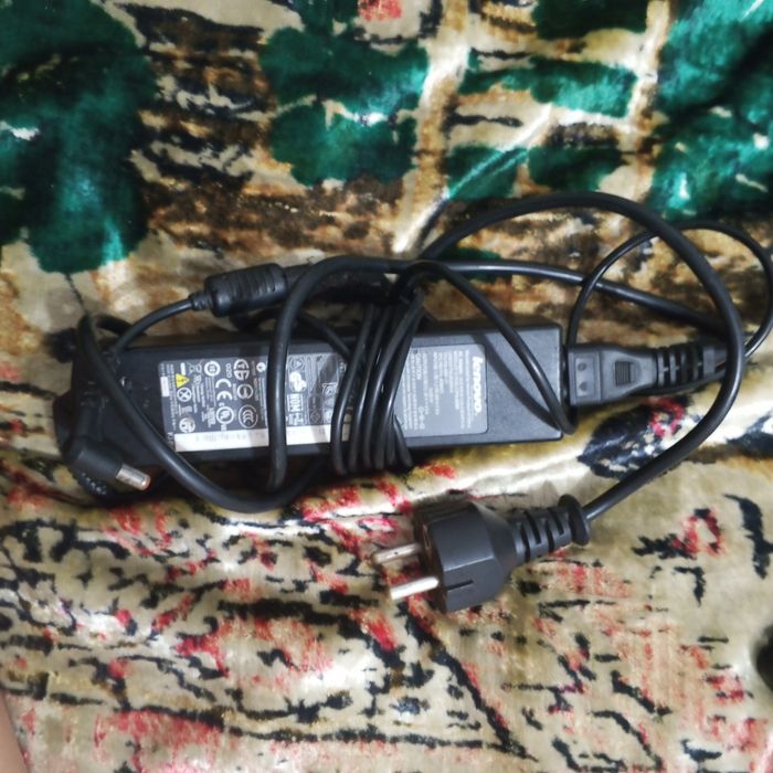 Черный Ноутбук Lenovo