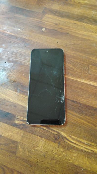 Iphone XR 80% batareya