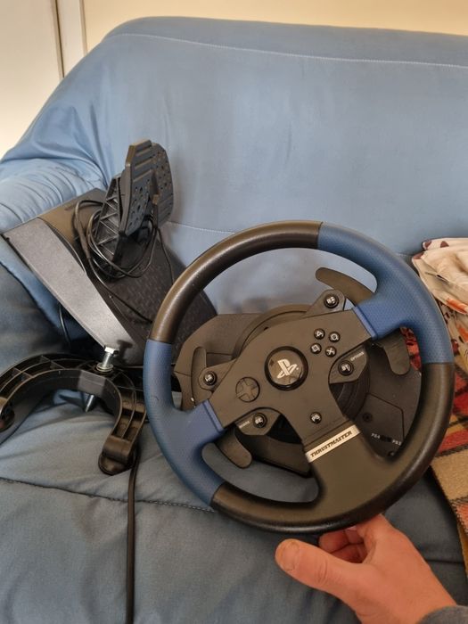 Thrustmaster t150 волан с педали