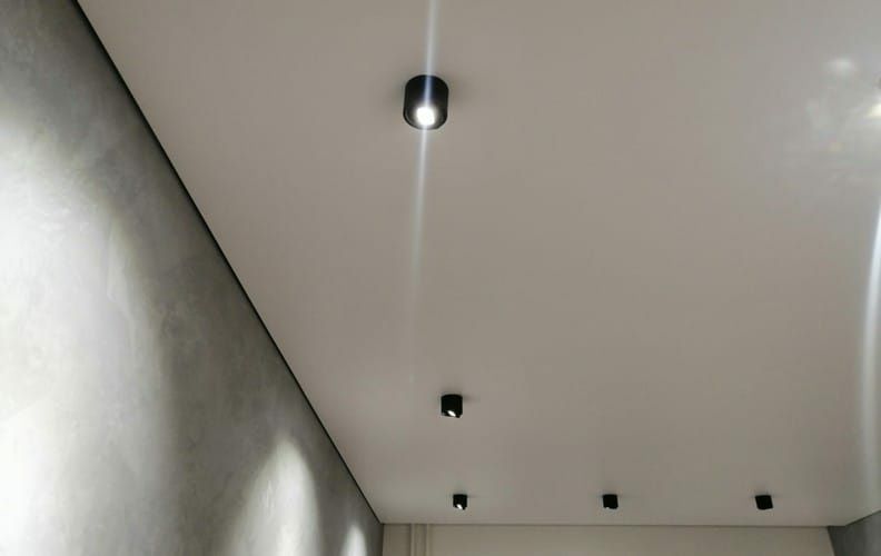 Натяжной потолок