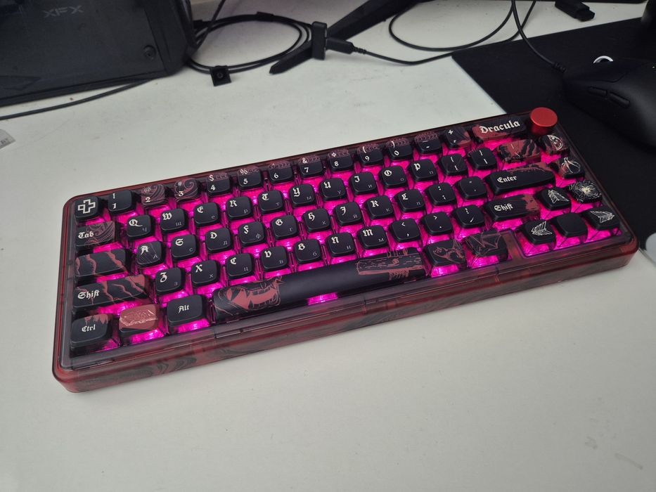 Vand tastatura Qwertykey dracula 65