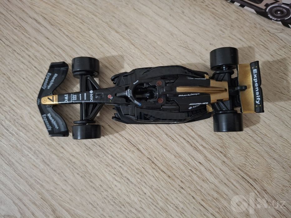 Болид APXGP Sonny Hayes F1 1:43 Die-Cast Maisto x McDonald's F1 movie