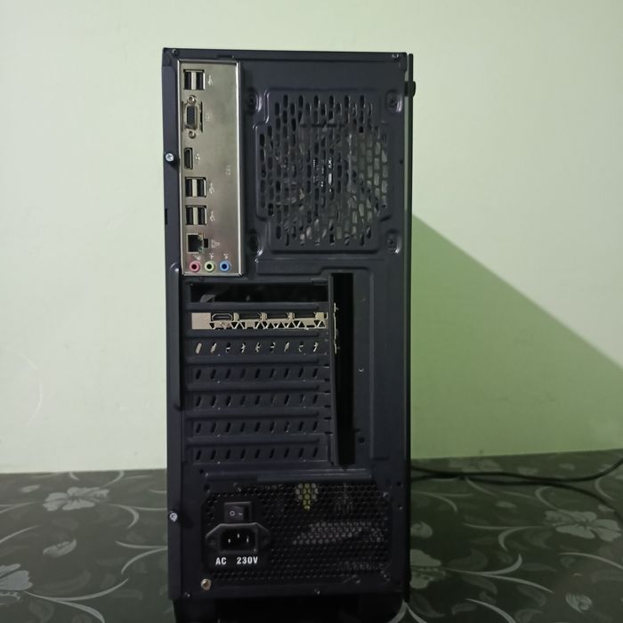 Gaming kompyuter ideal holatda