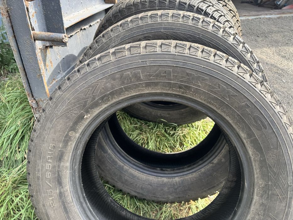 Шины шипованные Maxxis