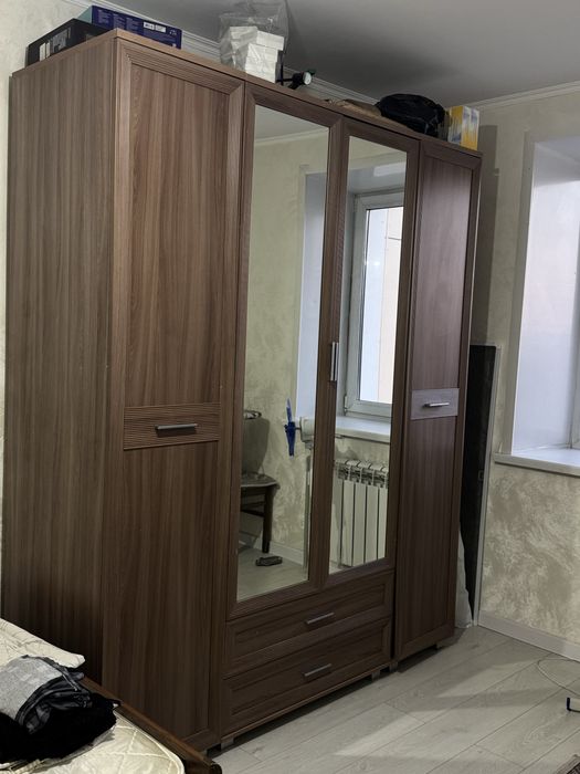 Продам спальный гарнитур