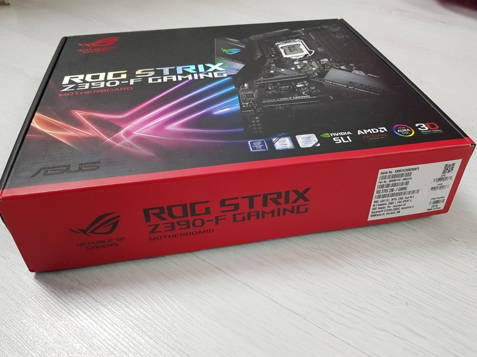 Placa de baza ASUS ROG STRIX Z390-F GAMING