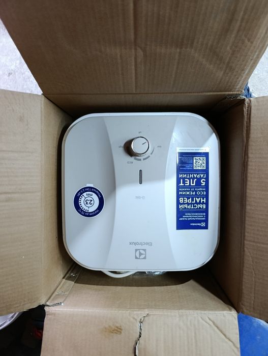 Продам водонагреватель 15л. б/у