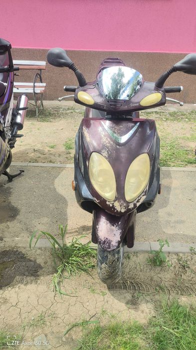 Motocicleta de teren și scuter